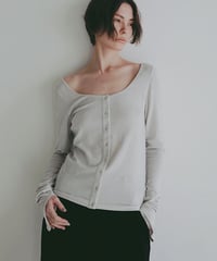 ETRE TOKYO バトーネックカットプルオーバー