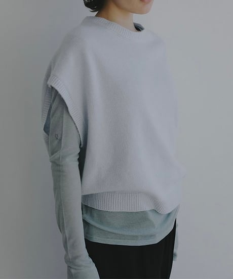 ETRETOKYO　ウールカシミヤスリーブレスニットプルオーバー