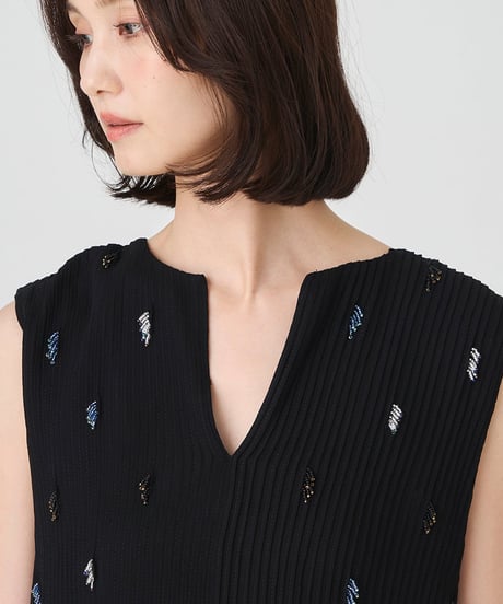 venit PIN TUCKXBEADS EMBROIDERY VEST