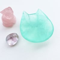 フローライト　ねこちゃんプレート