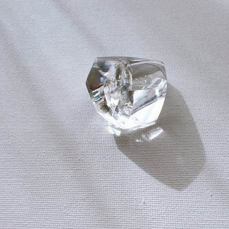 レインボー水晶　ブラジル産フリーフォーム