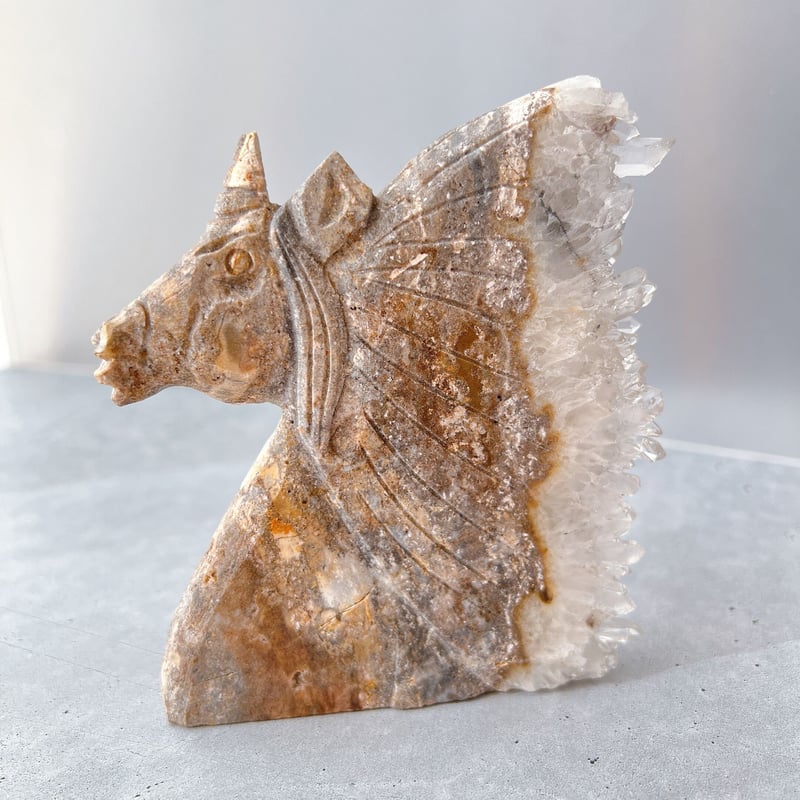母岩付き水晶のユニコーン | crystal shop mira 天然石水晶の