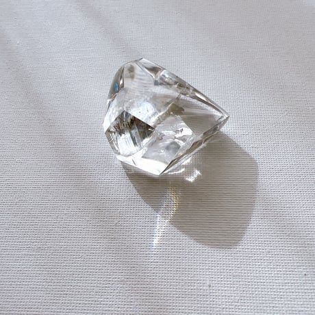 レインボー水晶　ブラジル産フリーフォーム