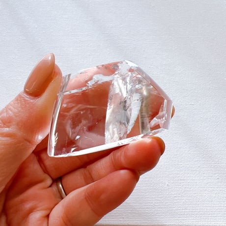レインボー水晶　ブラジル産フリーフォーム