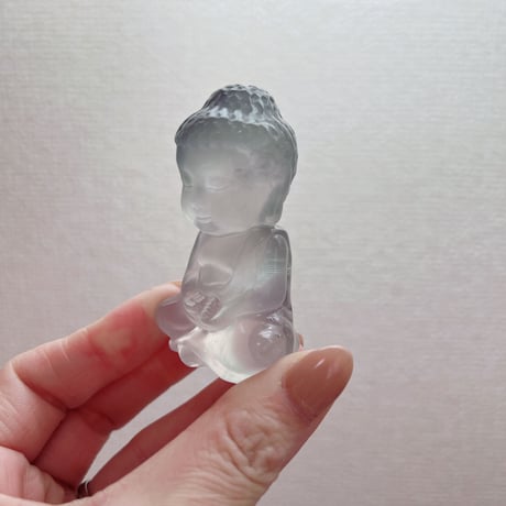 フローライト　ブッダ