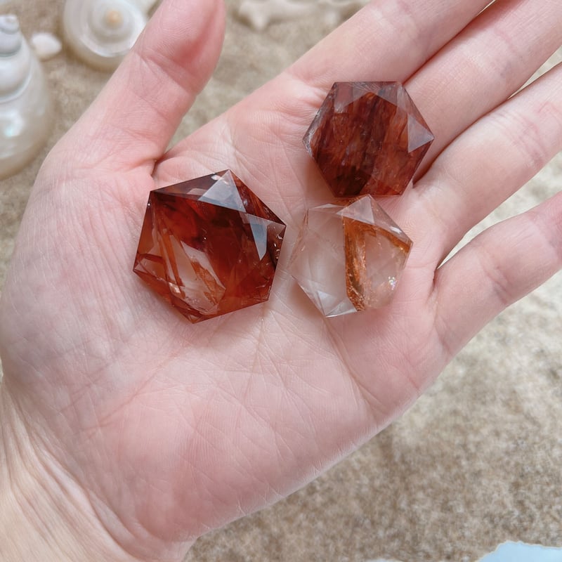 ヘマタイトインクォーツ六芒星 | crystal shop mira ヘマタイトインクォーツ六芒星 | crystal shop mira