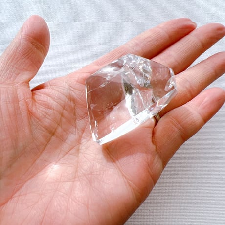 レインボー水晶　ブラジル産フリーフォーム