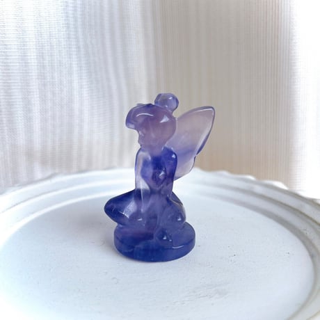 パープルフローライトのフェアリー