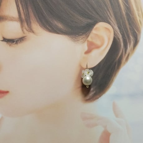 コットンパールのお花ピアス/イヤリング