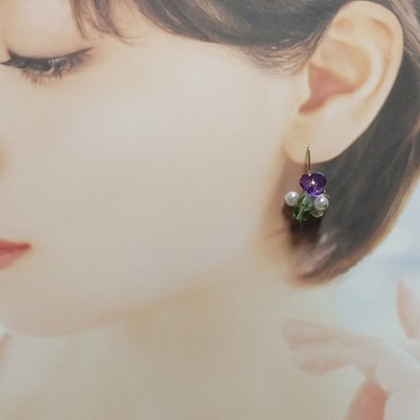ビオラピアス/イヤリング