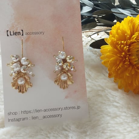 Gold Flowerピアス/イヤリング