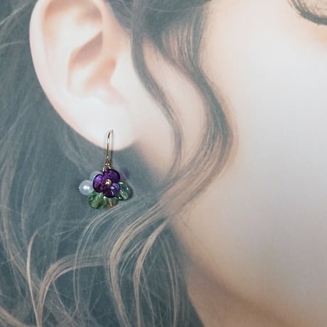 ビオラピアス/イヤリング