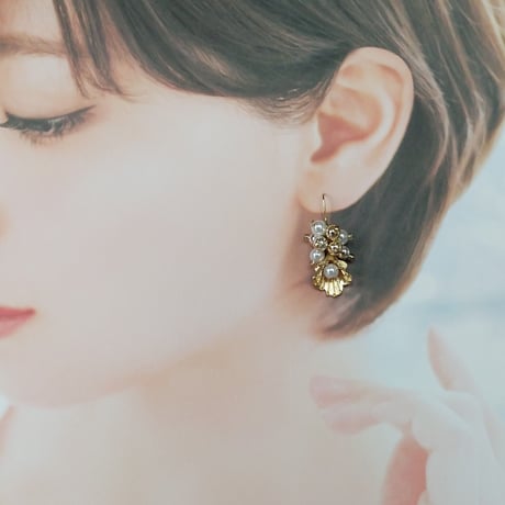 Gold Flowerピアス/イヤリング