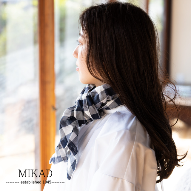 rurumu: マフラー / weave yarn stole ブラック Wappen Wool Scarf (マフラー) - Black – TANUKI STUDIO