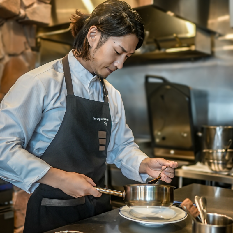 【新品・未使用】パタゴニア☆男女兼用シェフエプロン　※保管シミあり パタゴニアのシェフズエプロンを身に着けると「できるキャンプ料理人