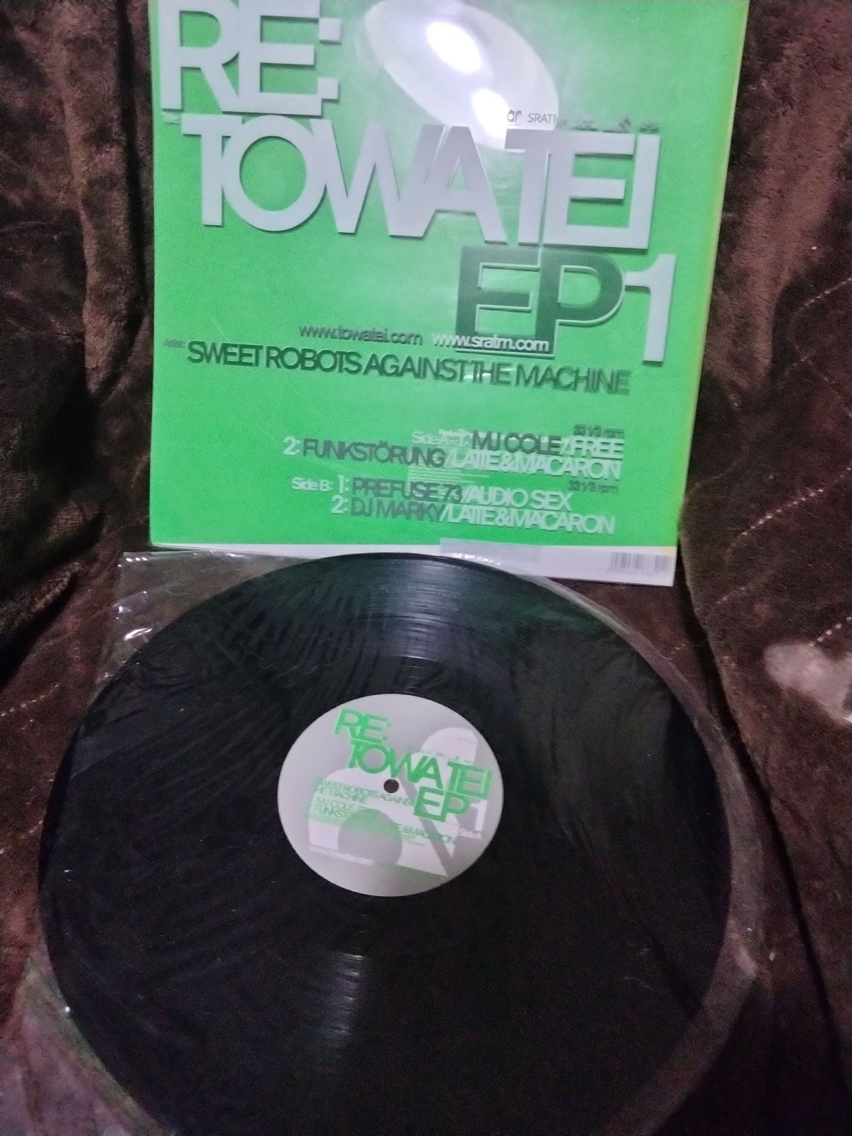 RE : TOWA TEI EP1 テイトウワ KAWS fit=scale-down,w=1200