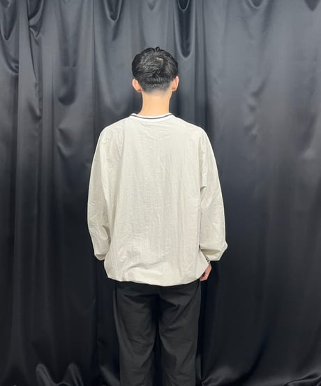 v neck pullover