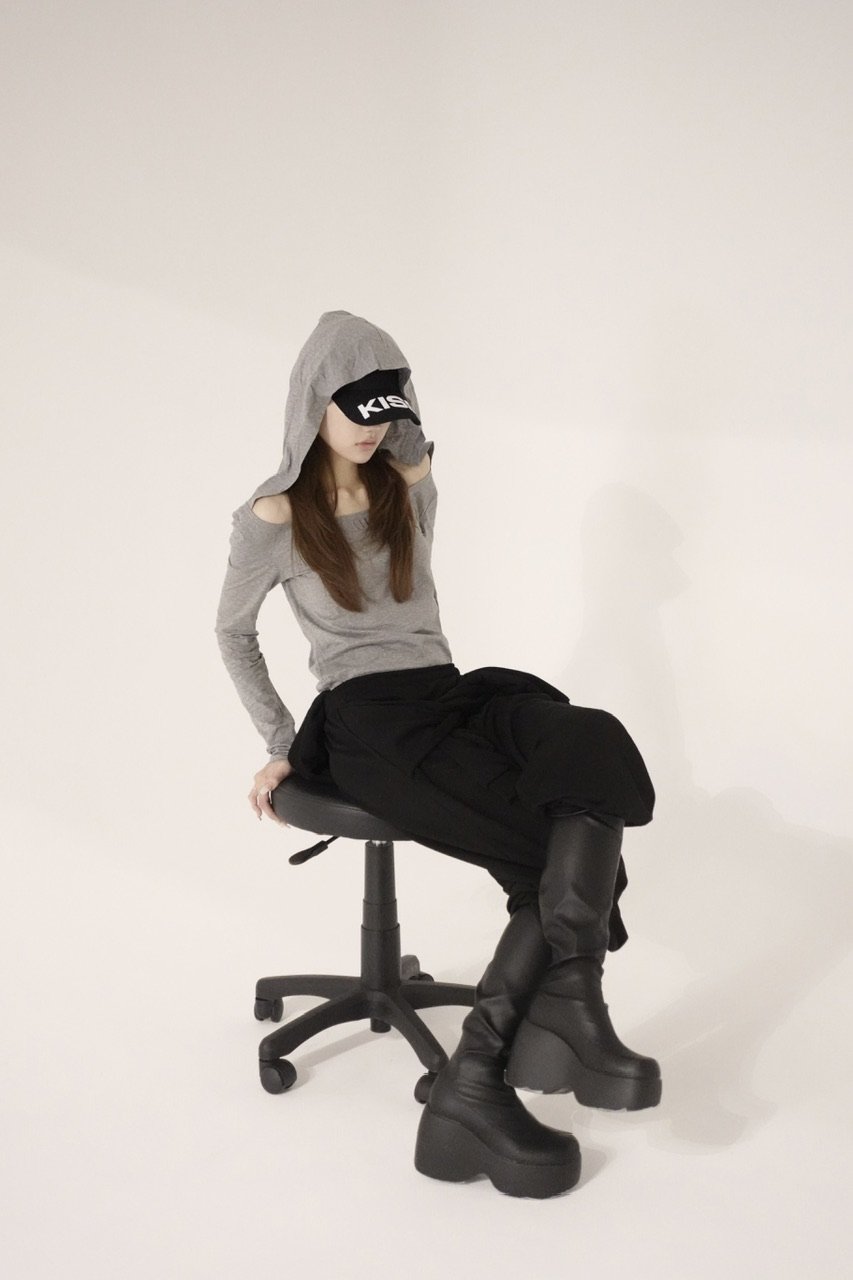 shoulder off hoodie | KISS THE CLUB