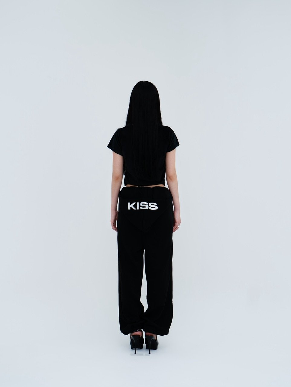 kisstheclub パンツ 再入荷】hoodied sleeve sweat pants | KISS THE CLUB