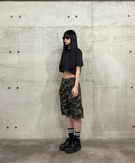 embossed cropped tee