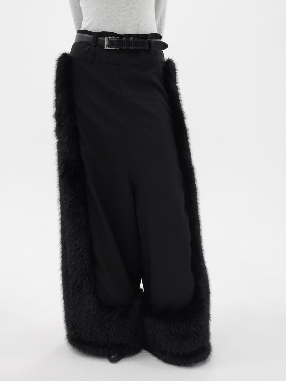 fur loose pants | KISS THE CLUB