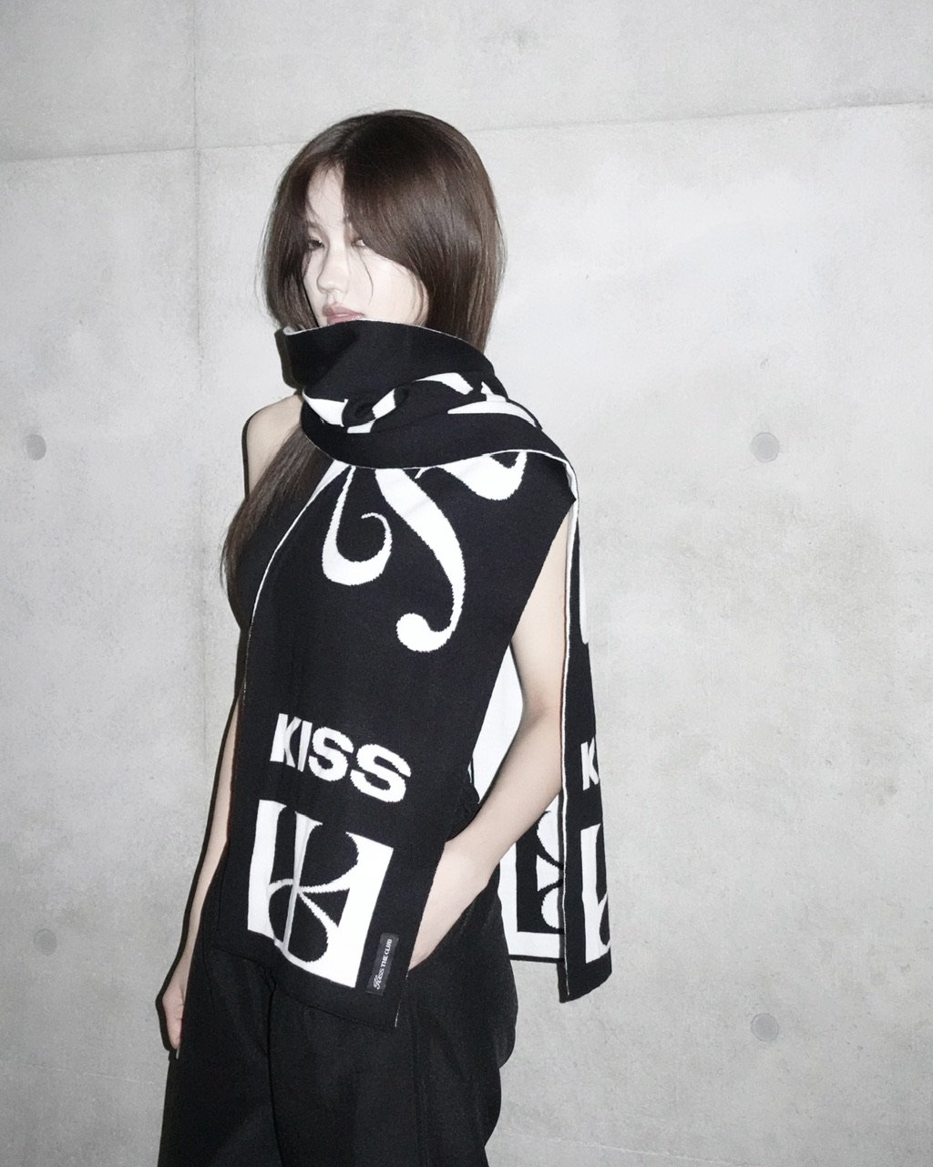 kiss the club キスザクラブ　マフラー　ストール signature logo stole | KISS THE CLUB