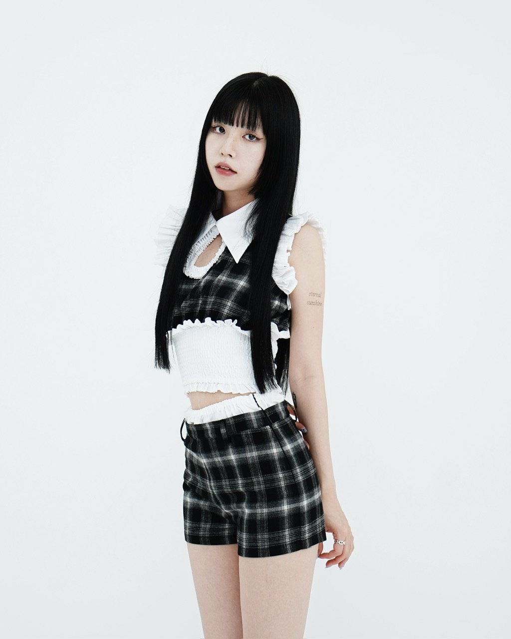 再入荷】bare frill tops | KISS THE CLUB