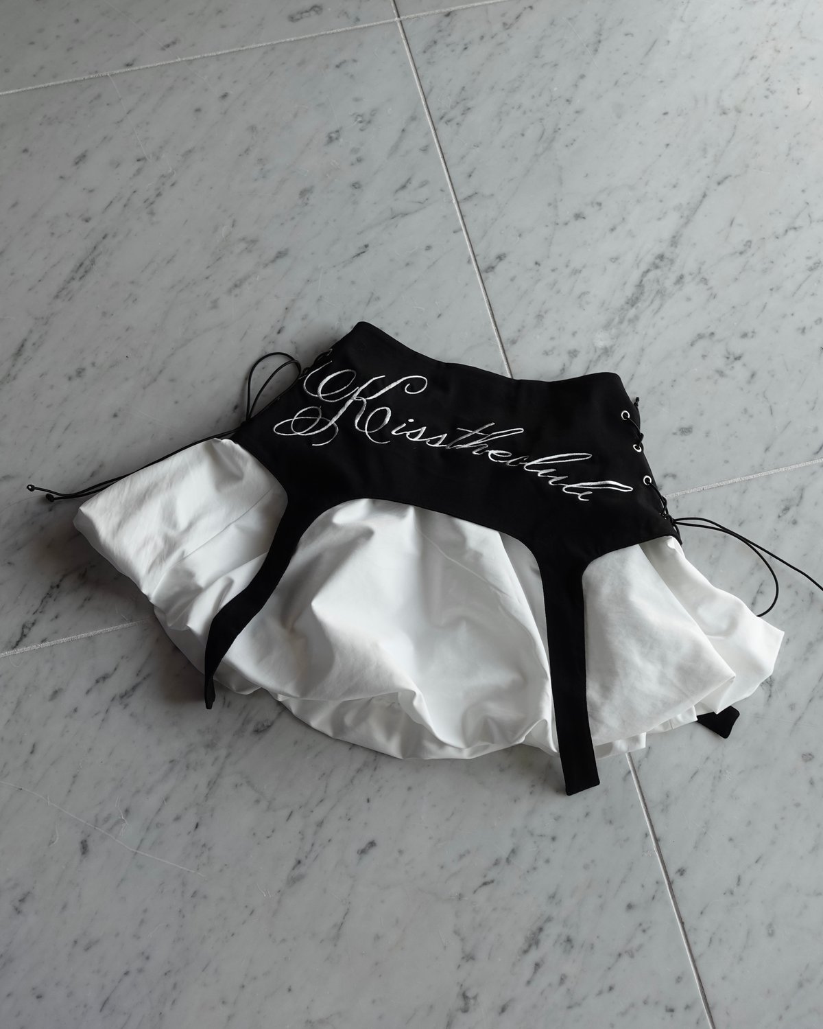 【公式完売品】umm.claïr 2way balloon bustier 黒 2way dull ballon skirt | KISS THE CLUB