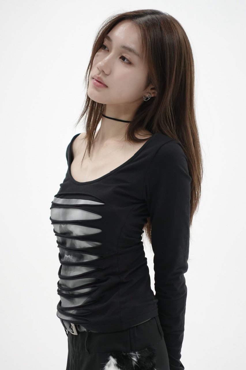 本日限定値下げ中　kisstheclub cracked kiss tee cracked kiss tee | KISS THE CLUB