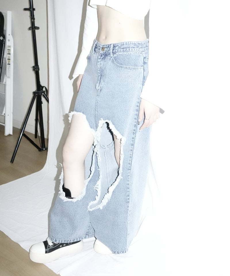 over hole denim | KISS THE CLUB