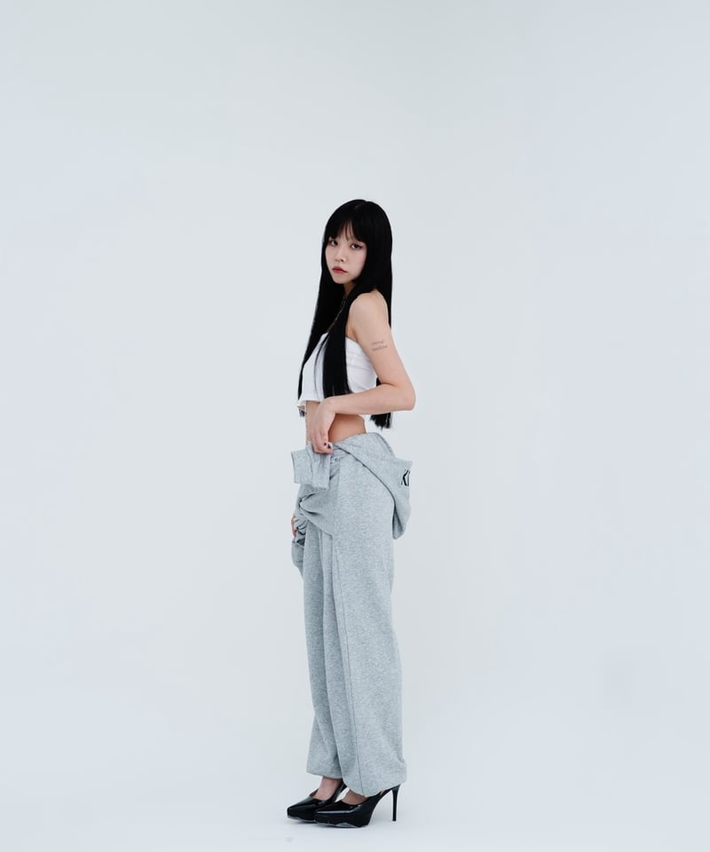 kisstheclub パンツ 再入荷】hoodied sleeve sweat pants | KISS THE CLUB