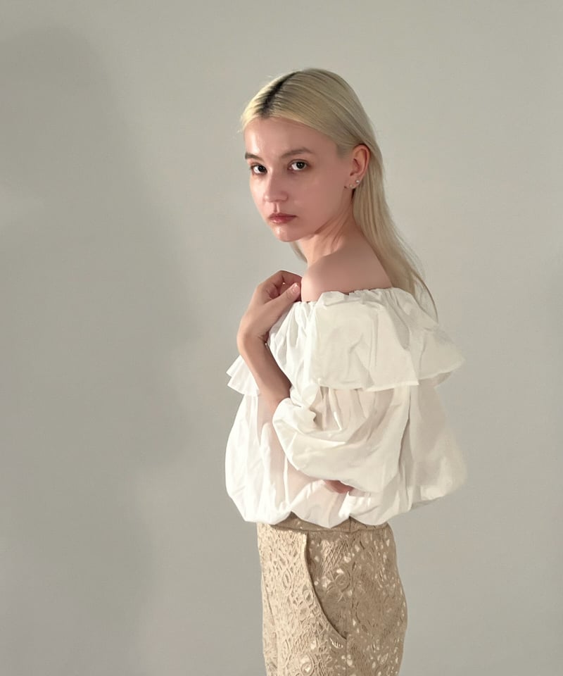 off shoulder puff blouse | KISS THE CLUB