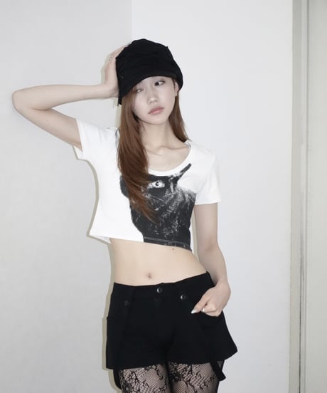 kitty crop tee