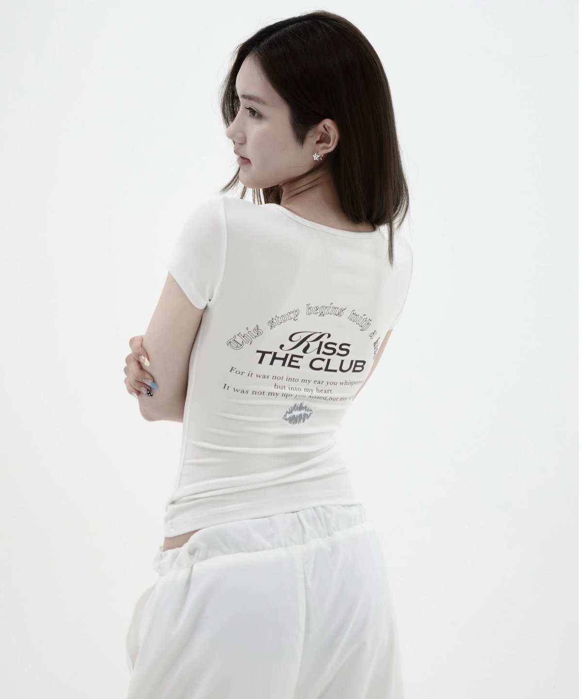 harness fitted short sleeve tee | KISS THE CLUB