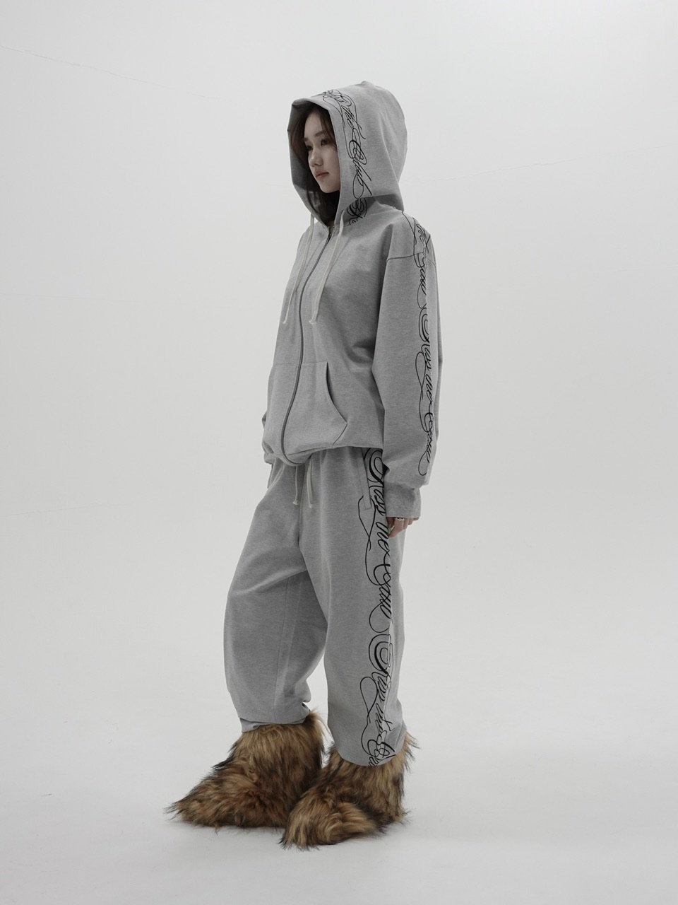 echo unisex sweat pants | KISS THE CLUB