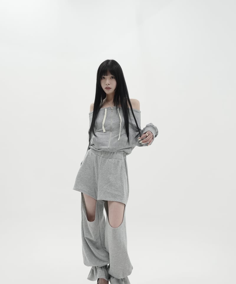 【正規品】thetoe Off-shoulder Sweat Opern Off-shoulder Sweat – THE TOÉ