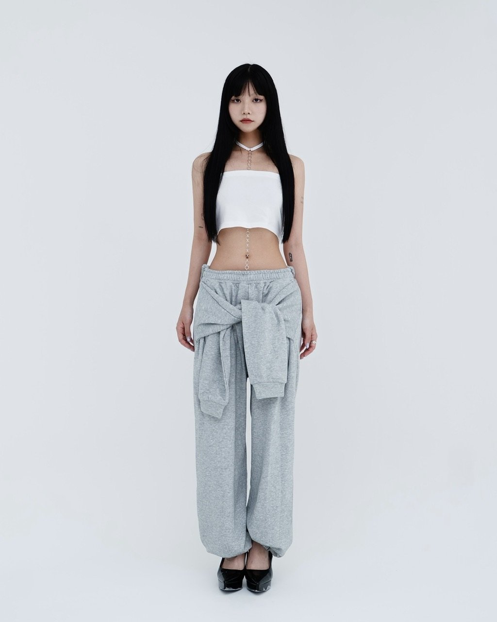 再入荷】hooded sleeve sweat pants | KISS THE CLUB