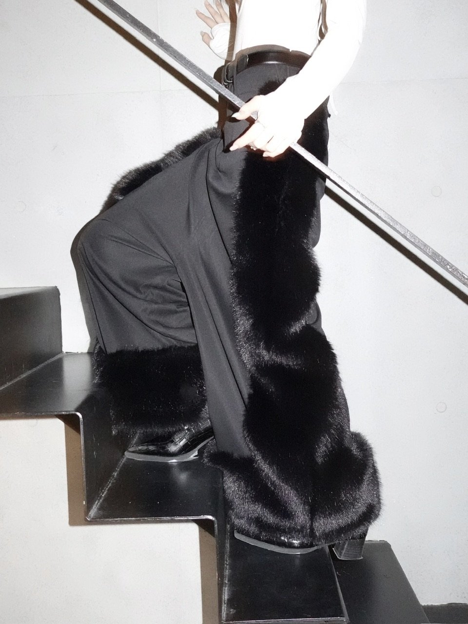 fur loose pants | KISS THE CLUB