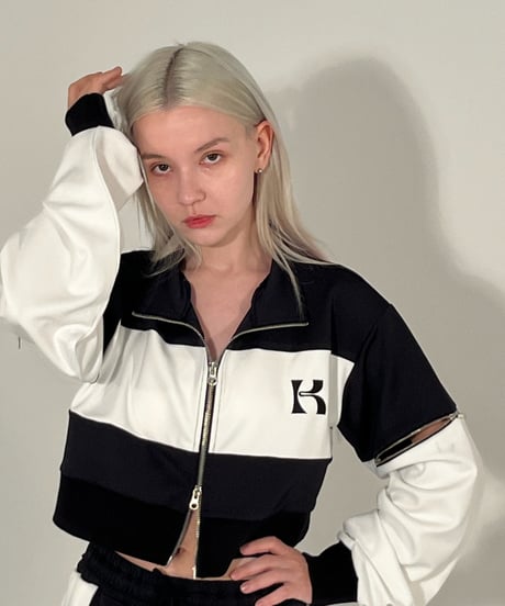 K logo jersey
