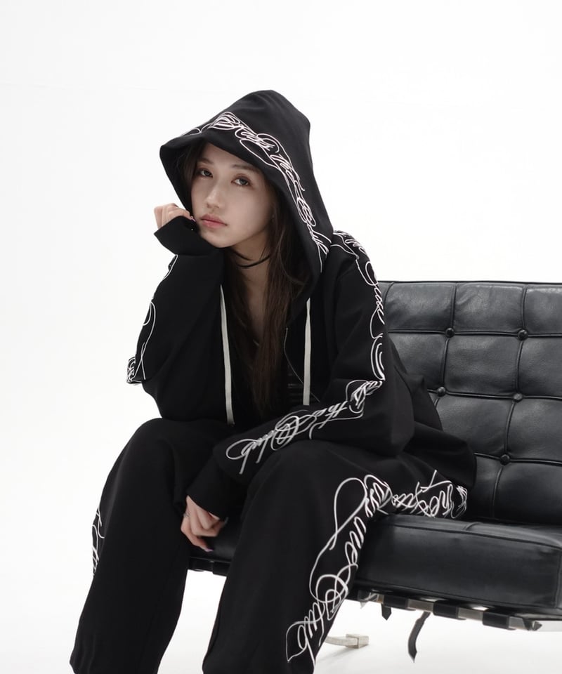 echo unisex sweat hoodie | KISS THE CLUB