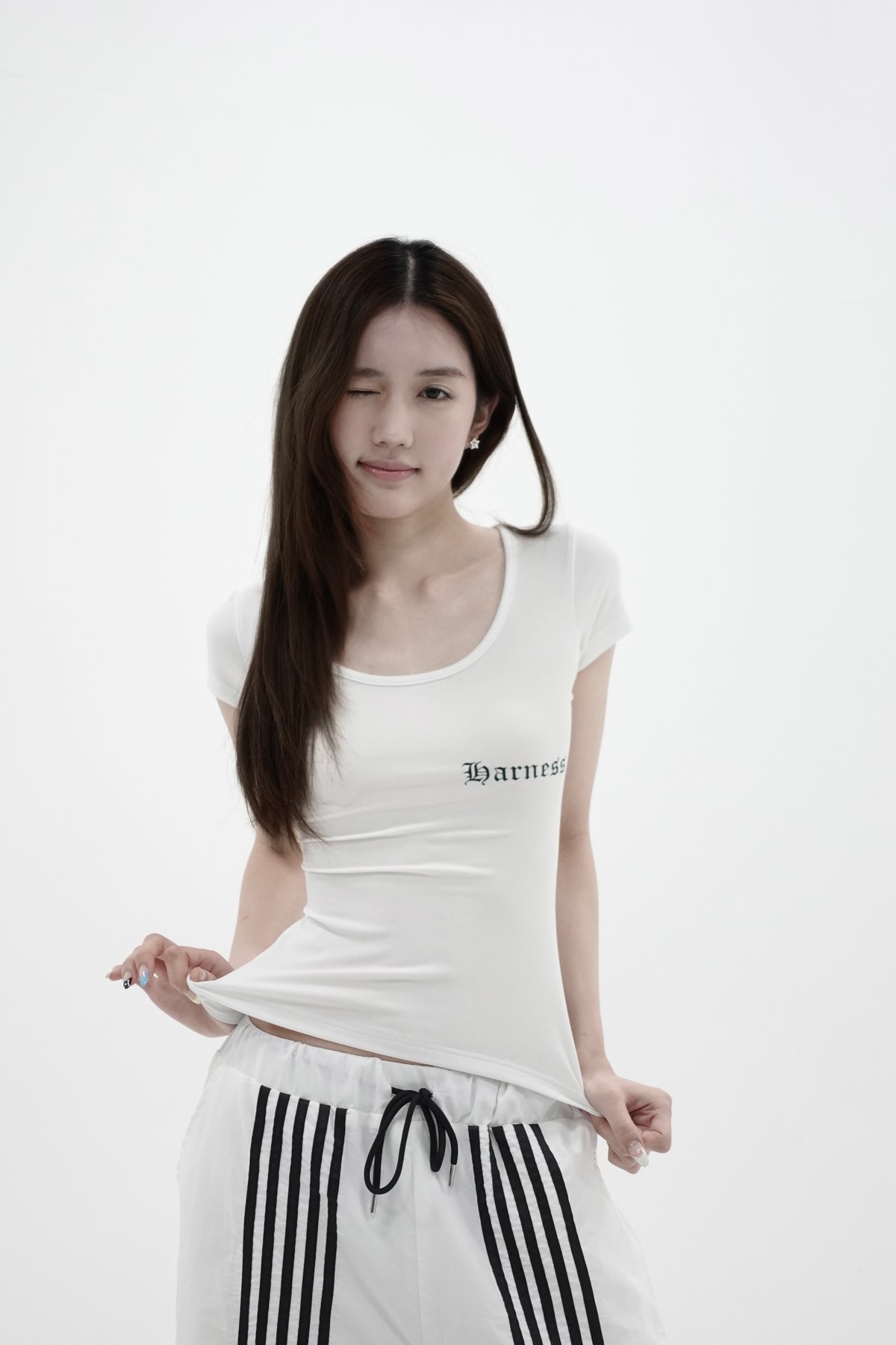 harness fitted short sleeve tee | KISS THE CLUB
