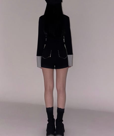 studded short pants