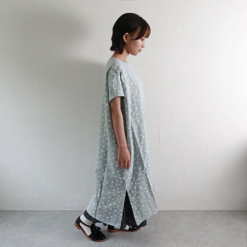 ⭐︎新品⭐︎PESERICO 半袖　両サイドスリットワンピース　リネン　イタリア製 ⭐︎新品⭐︎PESERICO 半袖 両サイドスリットワンピース リネン