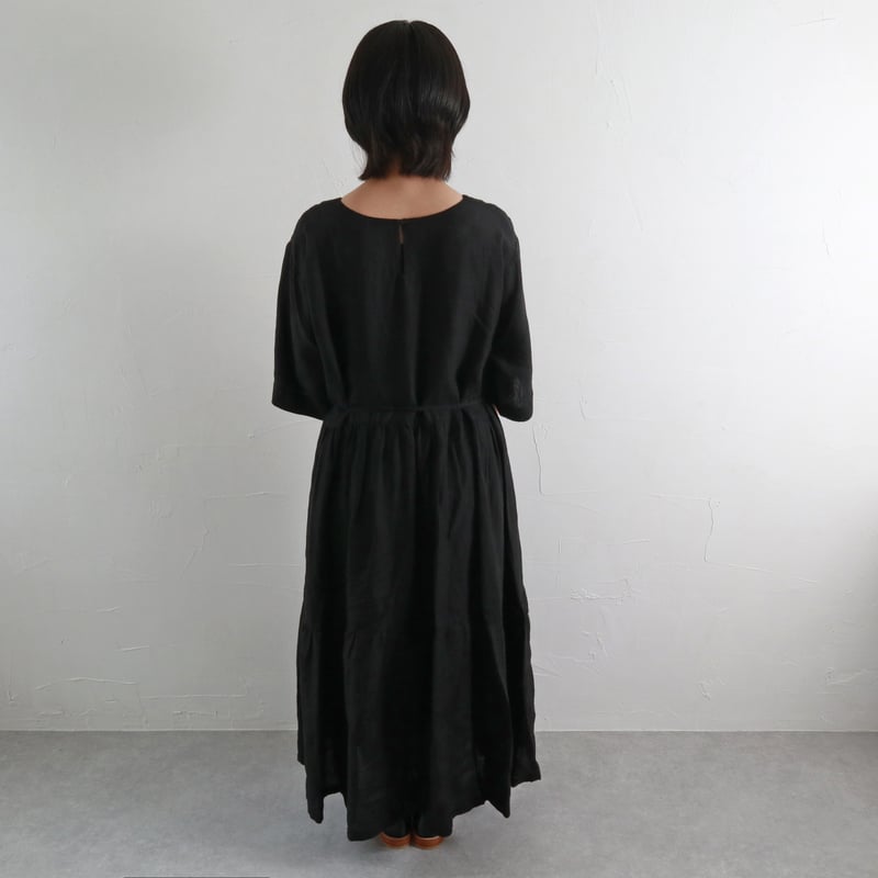 Sikuten リネンティアードワンピース | イロアセナイ