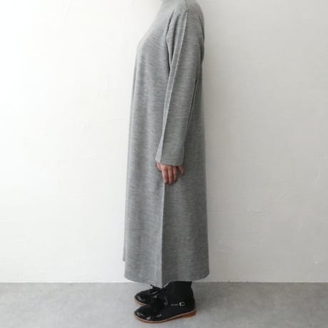 Sikuten ウールタートルネックワンピース