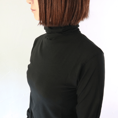 Sikuten  HARD TWIST YARN  スムースコットン  ハイネックカットソー
