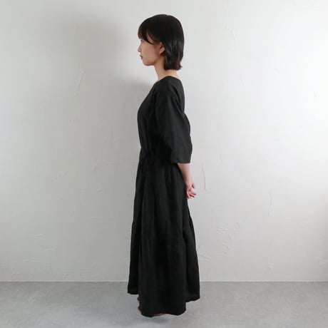 Sikuten リネンティアードワンピース