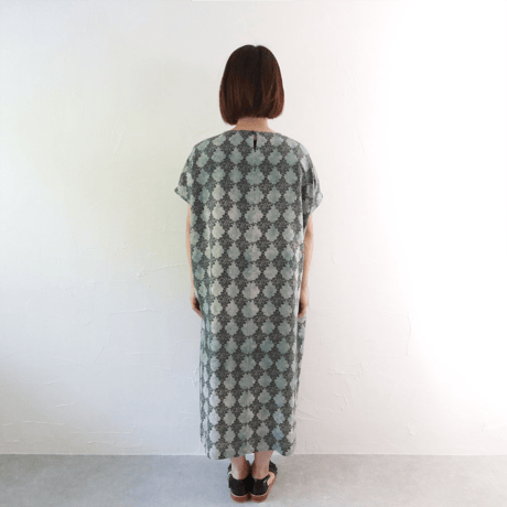 Sikuten リネンスリットワンピース