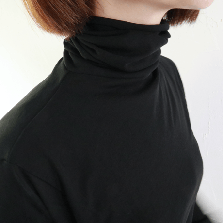 Sikuten  HARD TWIST YARN  スムースコットン  ハイネックカットソー