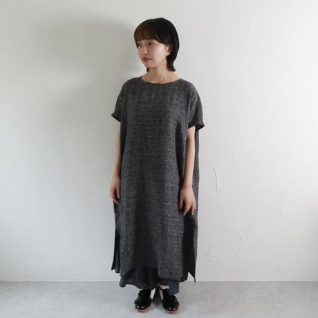 Sikuten リネンスリットワンピース